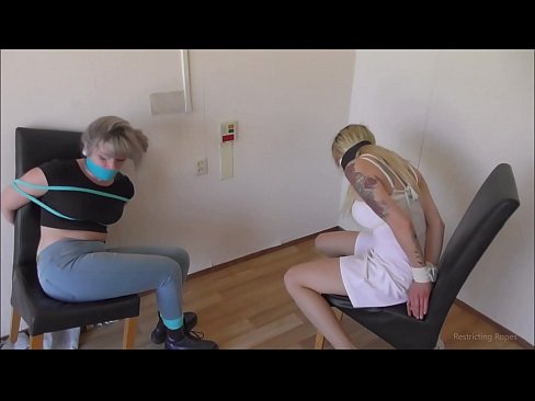 ❤️ Zasvojena / zvezana in z usti / deklica v stiski ❤️❌ Porno pri nas ️❤