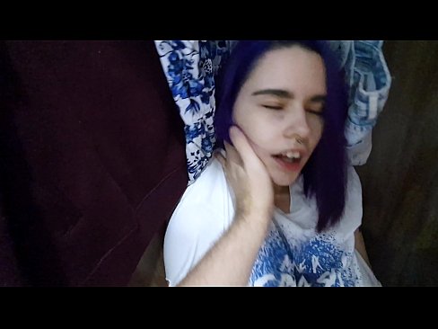 ❤️ Našel sem svojo sestro v omari in ji pomagal narediti ❤️❌ Porno pri nas ️❤